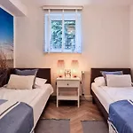 Villa Visit Baltic - Blue Marine