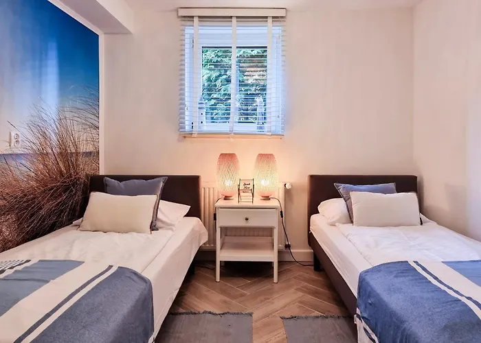 Villa Visit Baltic - Blue Marine